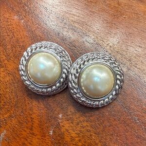 Vintage Elegant Silver and Pearl Clip On Earrings